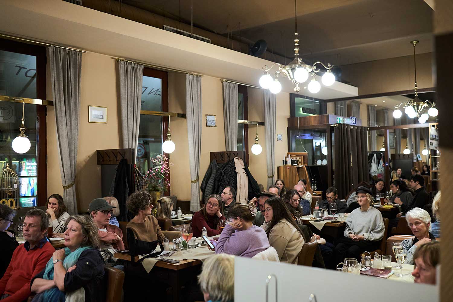 Elisabeth-Lechner_Kriminacht-2025_Cafe-Hummel-_Edith-Kneifl_005