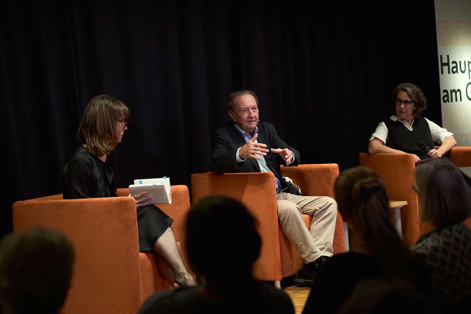 Elisabeth-Lechner_Kriminacht-2025_Hauptbücherei_Martin-Walker_040